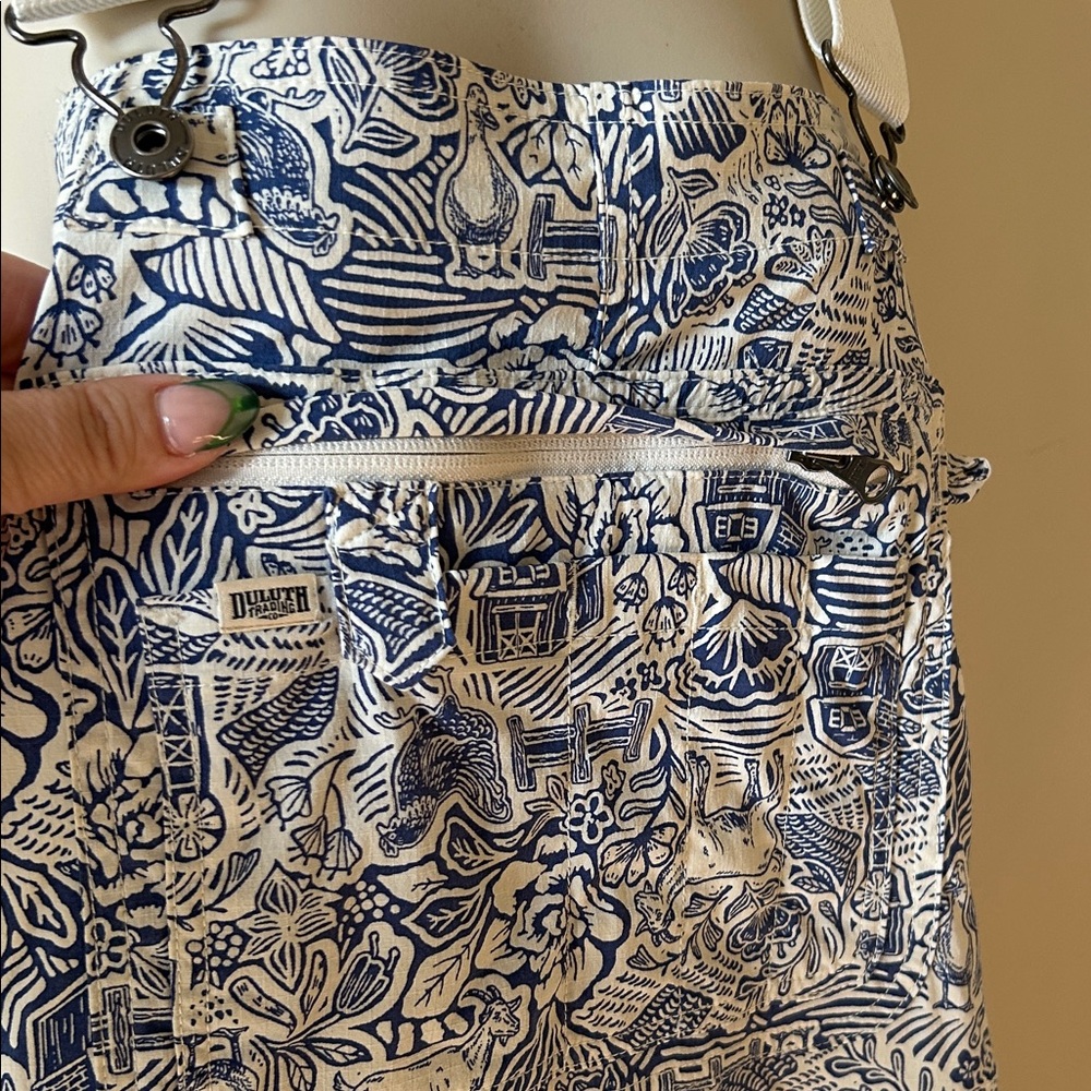 Duluth Trading Co. Blue and White Heirloom Gardening Farm toile Overalls medium - Picture 9 of 15